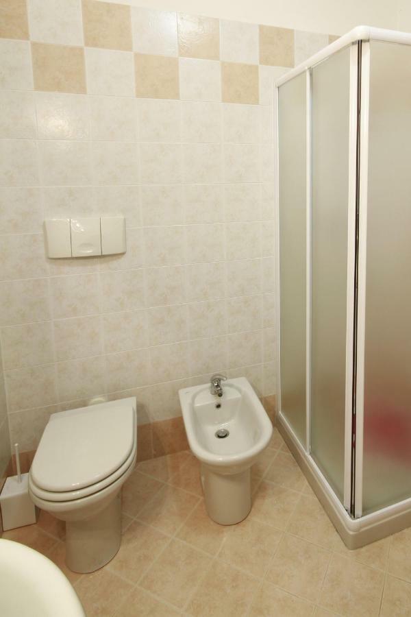 Luminoso Trilocale Con Piscina E Giardino Privato * Desenzano del Garda