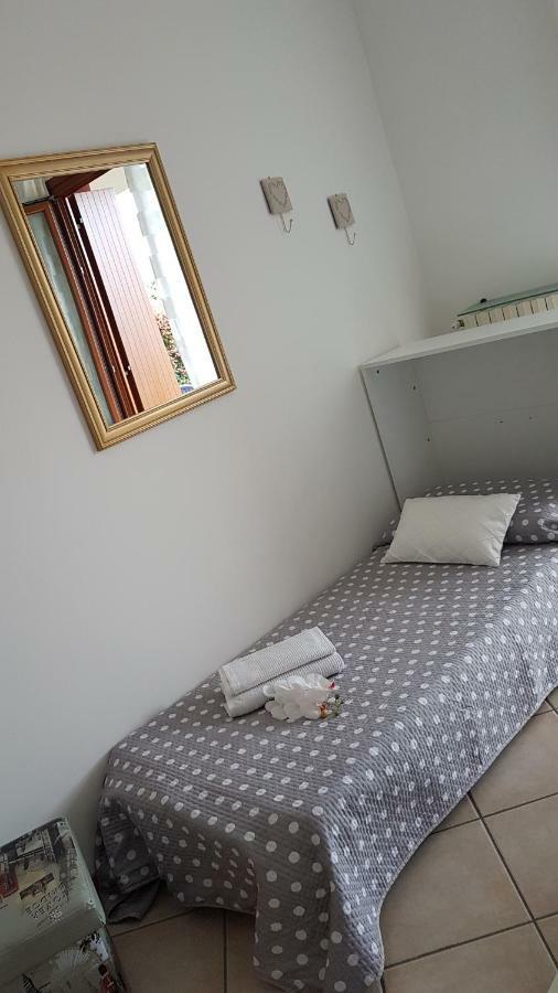 Apartment Luminoso Trilocale Con Piscina E Giardino Privato Desenzano del Garda